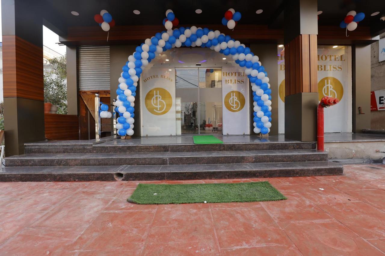 Hotel Bliss Zirakpur Exterior foto
